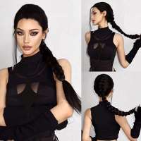Stoere Lara Croft Tomb Raider luxe pruik met lange vlecht