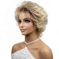 Vlot model pruik blond kort met lichtblonde plukjes