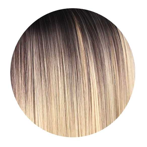 Pruik lichtblond lang steil haar met donkere uitgroei