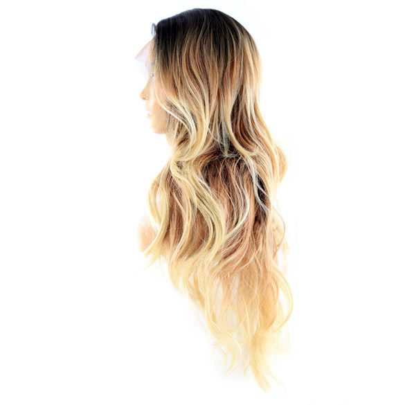 Swiss lace pruik lang haar met grove slagen model Claudia kleur R3437