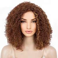 Luxe nonchalante pruik krullend haar model Lima