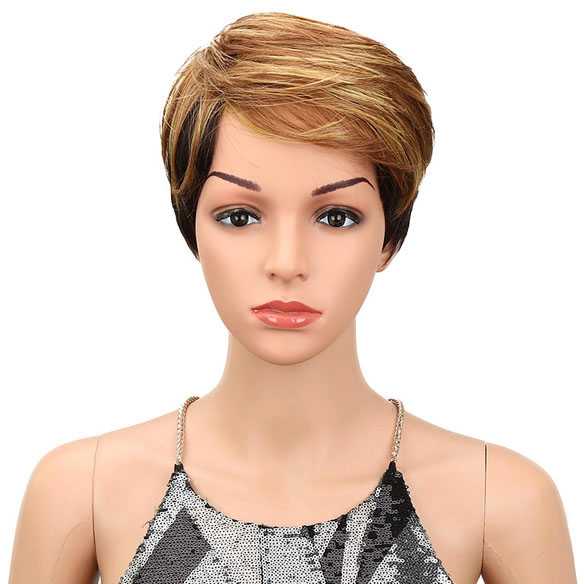 Pruik kort pittig pixie cut kapsel in laagjes model Trinity