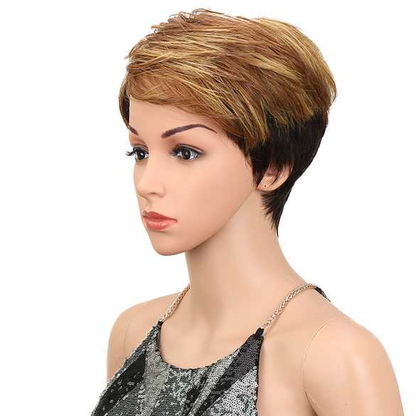 Pruik kort pittig pixie cut kapsel in laagjes model Trinity