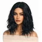 Zwarte wavy pruik bob model op schouderlengte zonder pony