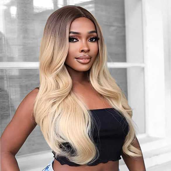 Pruik blond lang haar met grove slagen model 307