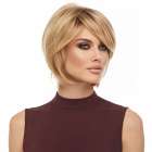Moderne pruik vlot kort model honing blond haar model Raquel