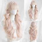 Pruik ang haar in laagjes met grove slagen pastel roze blond