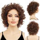 Damespruik kort krullend haar in warm roodbruin Damespruik kort krullend haar in warm roodbruin