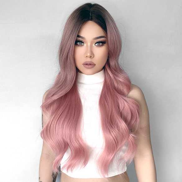 Pruik lang roze haar in lagen met grove slagen model 313