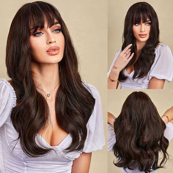 Pruik bruin lang haar met grove slag model 226