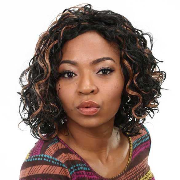 Pruik zwart met afro krullen en highlights