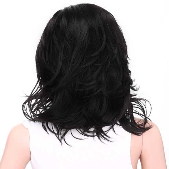 Pruik zwart haar in nonchalante laagjes schouderlengte