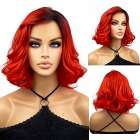 Fel rode pruik halflang bob model met speelse slag Fel rode pruik halflang bob model met speelse slag