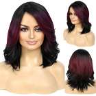 Pruik schouderlang haar in zwart en wijnrode kleur Pruik schouderlang haar in zwart en wijnrode kleur