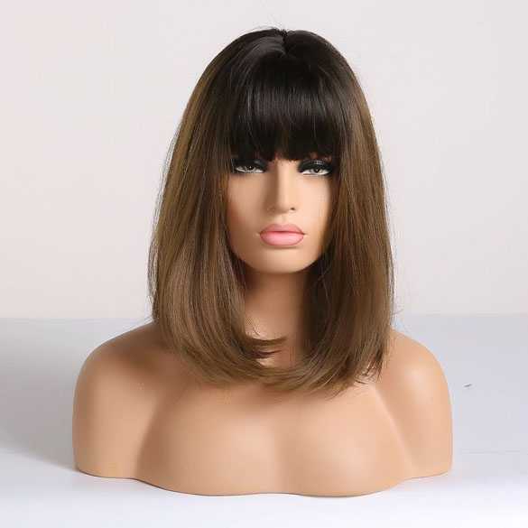 Pruik lang bob model met steil haar en pony model 170