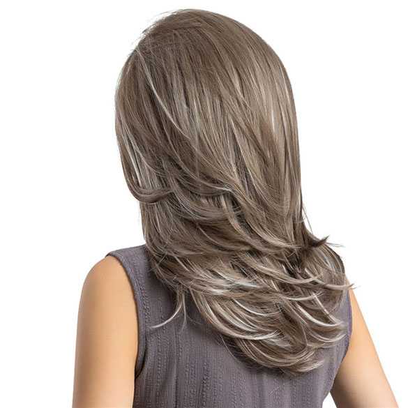 Pruik halflang steil haar met highlights model Mariska