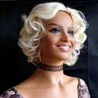 Pruik platinablond kort krullend haar mooi volume Pruik platinablond kort krullend haar mooi volume