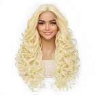Luxe lace front pruik lang krullend haar lichtblond zonder pony