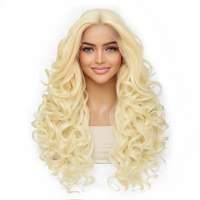 Luxe lace front pruik lang krullend haar lichtblond model Calla